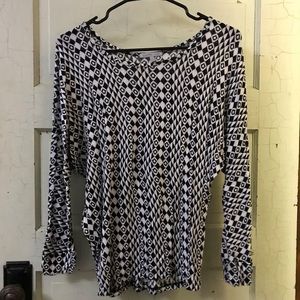 Flowy patterned light shirt